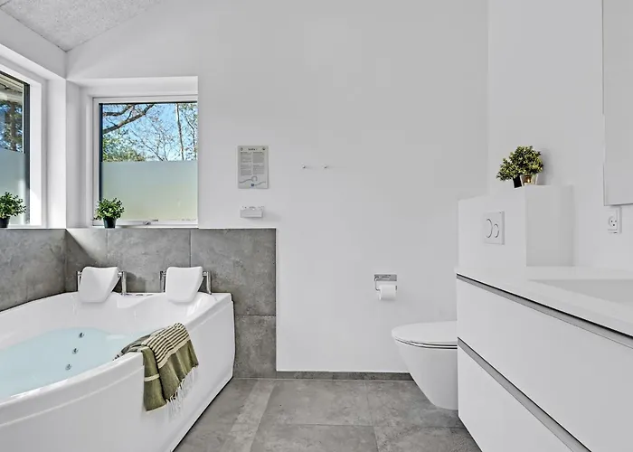 Дом отдыха 6 Bedroom In