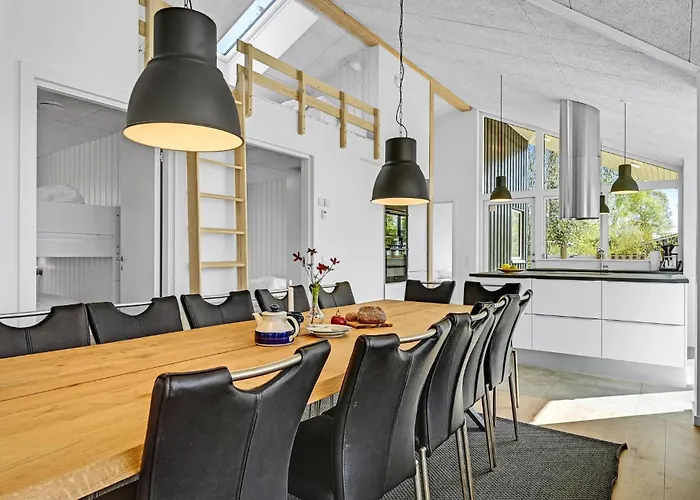 Дом отдыха 6 Bedroom In *