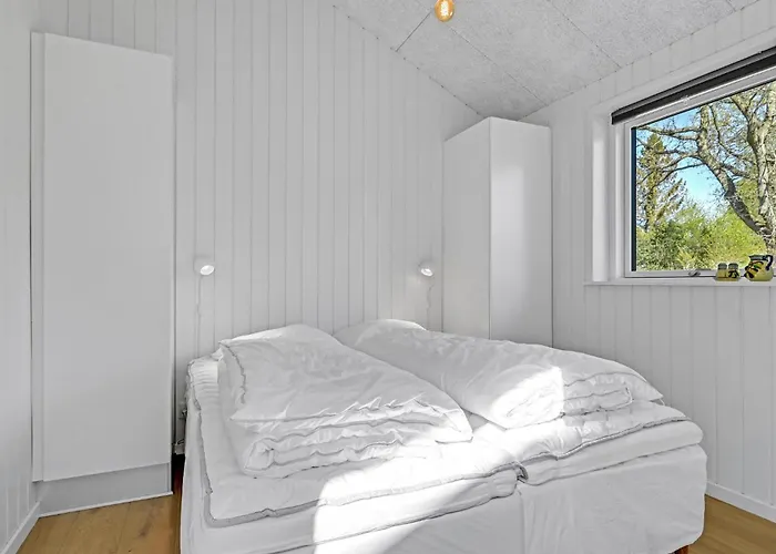 Дом отдыха 6 Bedroom In Glesborg
