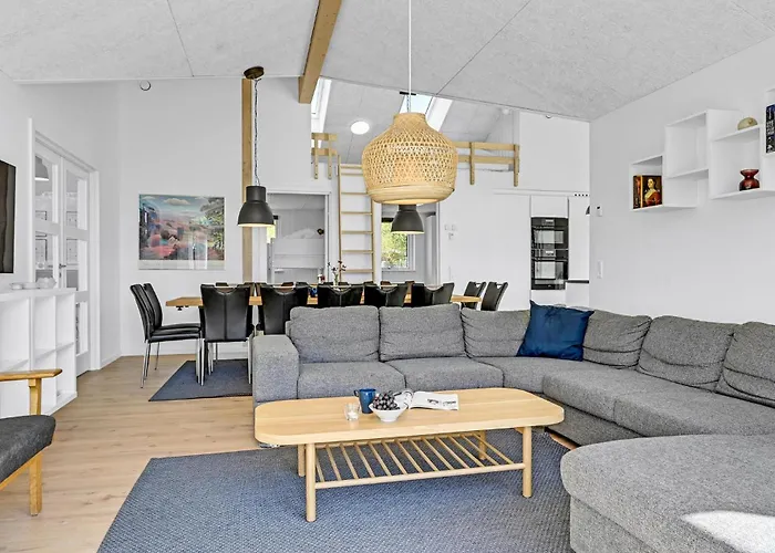 6 Bedroom In * Glesborg